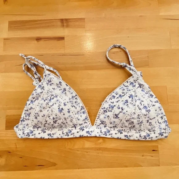 Hollister bikini Worn Ties to adjust